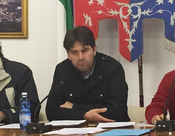 Tutti contro Cattrini. In consiglio Bartolucci difende Monti e la specificità montana