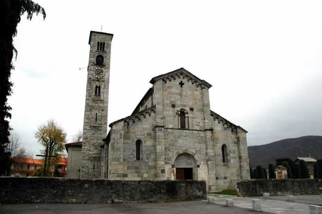 Armeno: spettacolo di videomapping con le immagini della parrocchiale