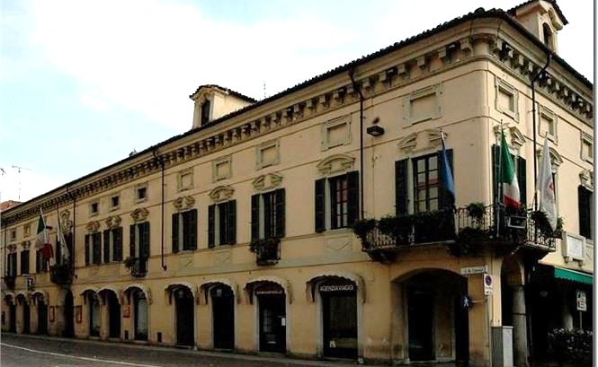 Comune di Borgomanero: pubblicati due bandi di concorso