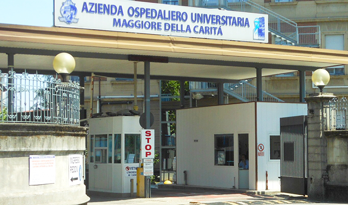 Investiti mentre attraversano la strada. Marito e moglie di Novara all’ospedale