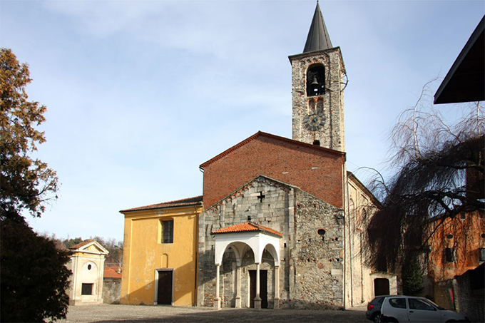 Atti di vandalismo a Varallo Pombia: divelti i “Velo ok”