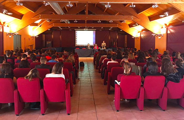 Ben 1223 giovani al progetto 'educazione alla legalità economica' organizzato dalla Gdf
