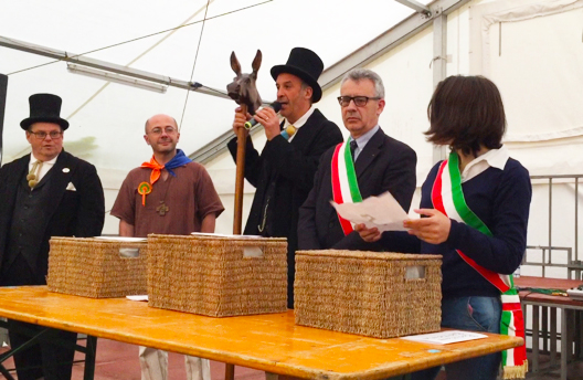 Palio degli Asini di Varzo: il numero 1 alla frazione Fontana. Video e fotogallery