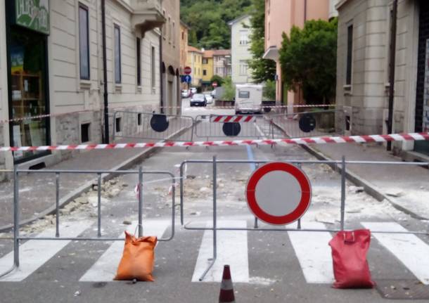Il maltempo fa danni sulla sponda lombarda del Verbano