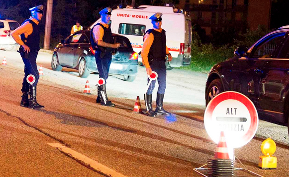 Quattro volte il limite massimo di alcool nel sangue. Via la patente ad un turista varesino
