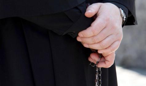 Ex sacerdote pedofilo condannato a 8 anni e mezzo