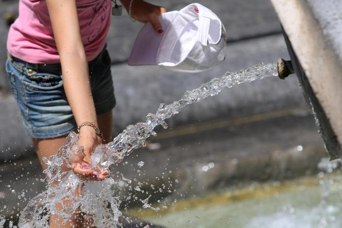 Afa e caldo, altra giornata da “bollino rosso”. Piogge da domani pomeriggio