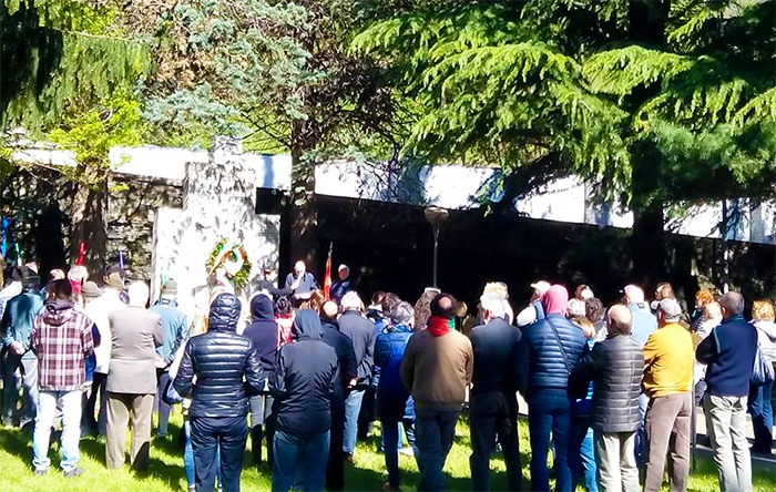 In tutta l'Ossola si è festeggiata la Liberazione, la Costituzione in dono ai bambini