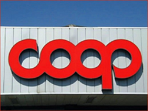 Spaccata notturna alla Coop, forzata la cassaforte: bottino di 2-3.000 euro