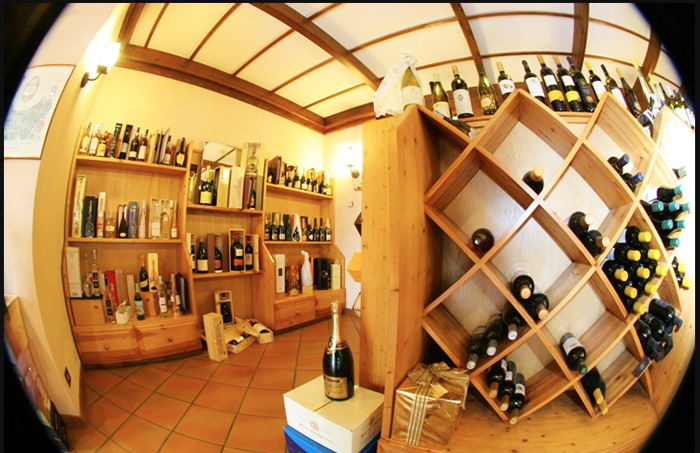Presentazione del Prunent 2013. L'etichetta di 200 bottiglie da un'opera di Graziana Piantanida