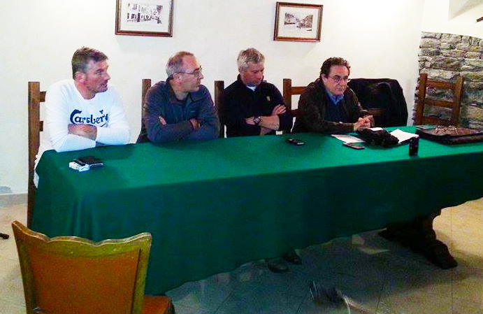 Riunione dei frontalieri col movimento Una: “Proporremo una rappresentanza dei frontalieri nelle Unioni ed in Provincia”. Video