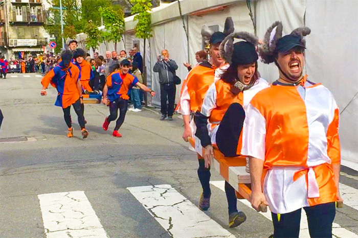    È Bertonio la regina del 10° palio degli Asini di Varzo. Fotogallery e video della gara