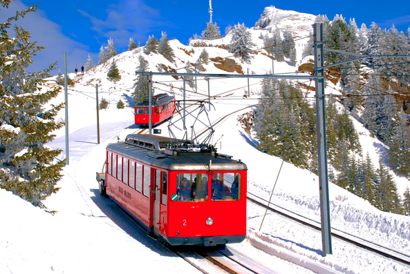 Treni turistici ed a cremagliera, un tempo c'erano anche nel Vco. In Svizzera hanno un forte incremento dei passeggeri