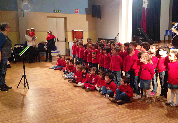 Primo premio per i bambini della scuola dell’Infanzia A. Rosmini ad “Insieme per suonare, cantare, danzare”
