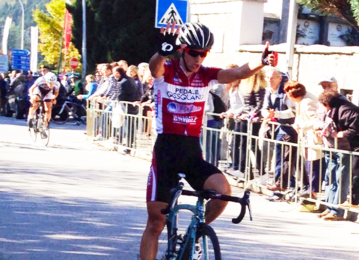 Pedale ossolano, Rubino protagonista alla coppa Cei, cade, si rialza, rimonta, arriva secondo