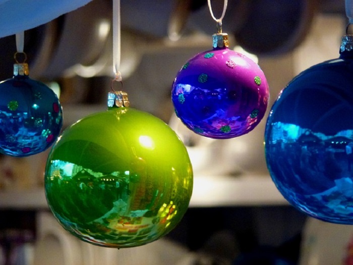 I mercatini, la Fanfara e il presepe fatto di semi hanno già  portato il Natale a Luzzogno. Videointervista