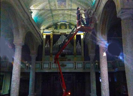 Premosello, il sindaco vieta l'accesso in Chiesa, piovono calcinacci