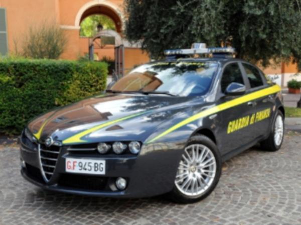 Finti acquisti telematici dall’estero: società cusiana truffata per 90.000 euro 