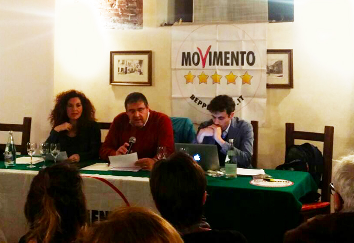 Presto il candidato del Movimento 5 Stelle a sindaco di Domo, convegno sull'immigrazione. Video e foto