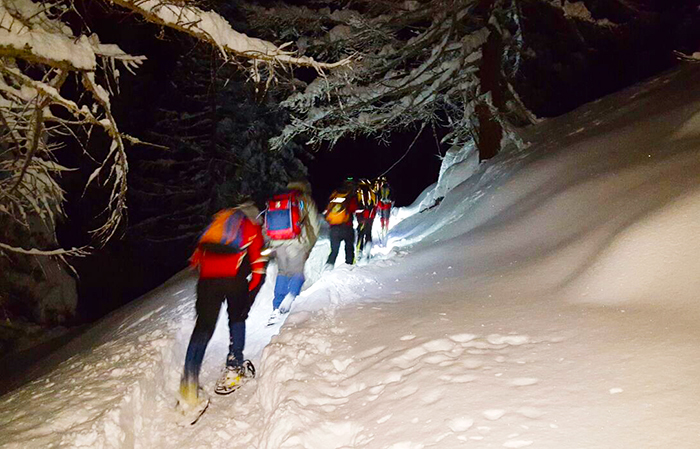 Bloccati in baita dalla neve: erano due domesi di 20 anni. Si temeva fossero dispersi nel bosco. Fotogallery