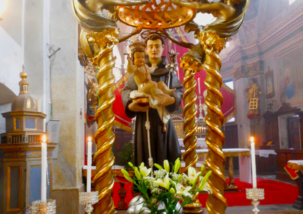 Anzino onora Sant' Antonio da Padova con la “domenica del giglio”