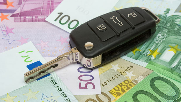 Bollo auto, il Piemonte taglia le agevolazioni “green”