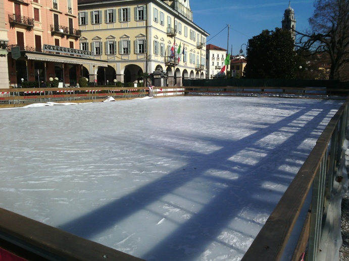 Pista di pattinaggio, bilancio positivo e prospettive: “che sia un salotto”