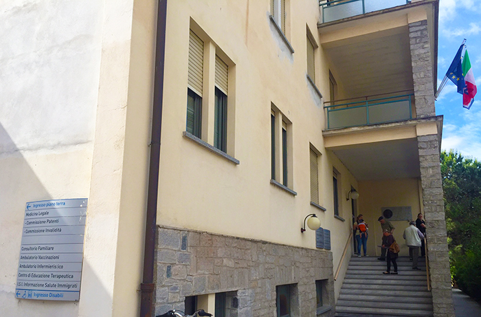 Un medico della mutua in pensione ed uno si trasferisce, disagi all'Asl domese per cambiare dottore