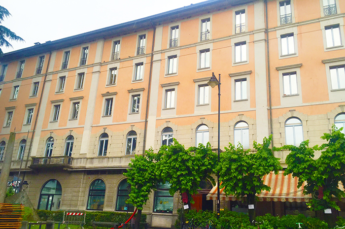 Il Ciss sui migranti residenti in piazza Stazione: “La loro permanenza tappa del percorso di autonomizzazione”