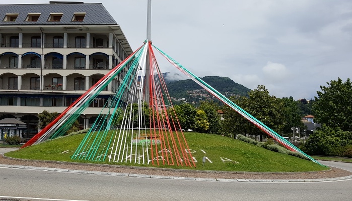 La Festa della Repubblica a Verbania, il Tricolore si tinge di rosa