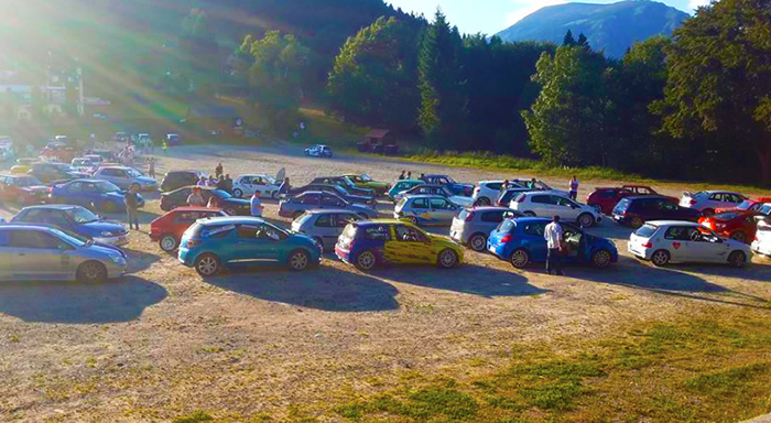 Motori rombanti sulle ps classiche del “Valli” per ricordare Adriano Decè. Video e foto