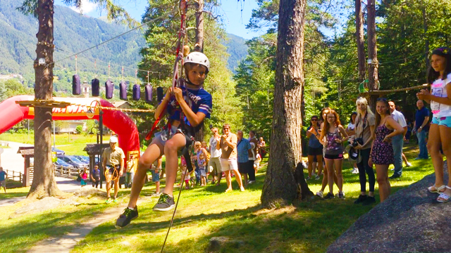 In pineta a Santa Maria come Indiana Jones, inaugurato il Parco Avventura Praudina. Video