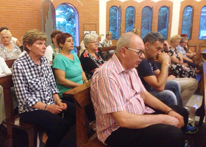 Veglia per le vittime del terrorismo col Gruppo di preghiera di Medjugorje. Foto