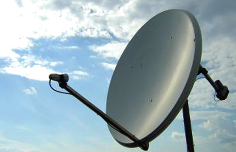 Camperisti ladri di… televisione. Marito e moglie rubano un antenna: denunciati