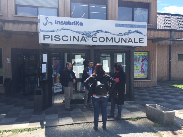 Piscina, scintille nel giorno del cambio di gestione. Insubirka querela, Marchionini attacca