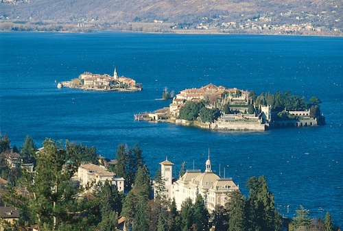 Tour operator cinesi fanno shopping sui laghi