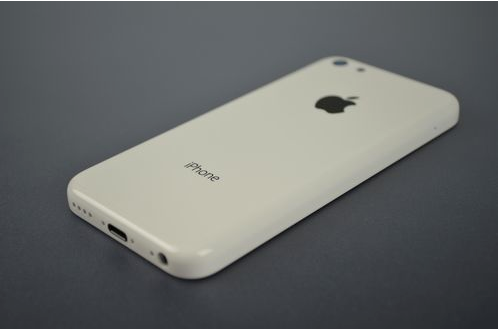 Compra l’iPhone su e-bay ma è una truffa