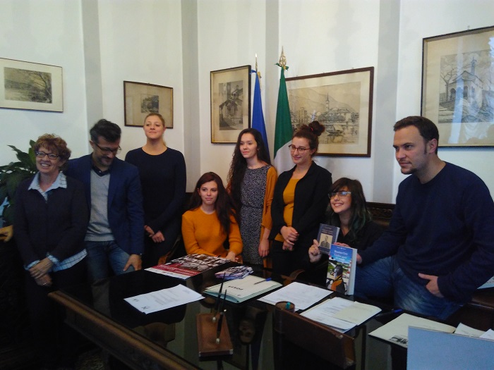 Enrico Deaglio si aggiudica la sezione premio Omegna Giovani .Videointervista 