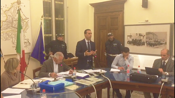 Discussione sul Ciss del Vco in consiglio a Domo. Pizzi: “Se decisione politica voto no”. Video