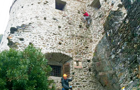 Per Montagne e Dintorni la scalata al Castello e la proiezione de “La via ferrata dei picasass”
