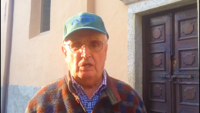 Dopo 70 anni torna a Beura e restaura il tetto della Cappella dove si nascondeva quando “bigiava”. Videointervista