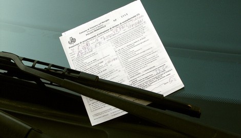 I vigili multano l’auto del Comune che non riesce a scoprire chi guidava