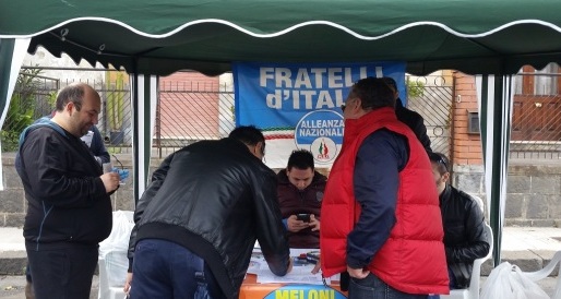 Parte la campagna “In nome del popolo sovrano” 