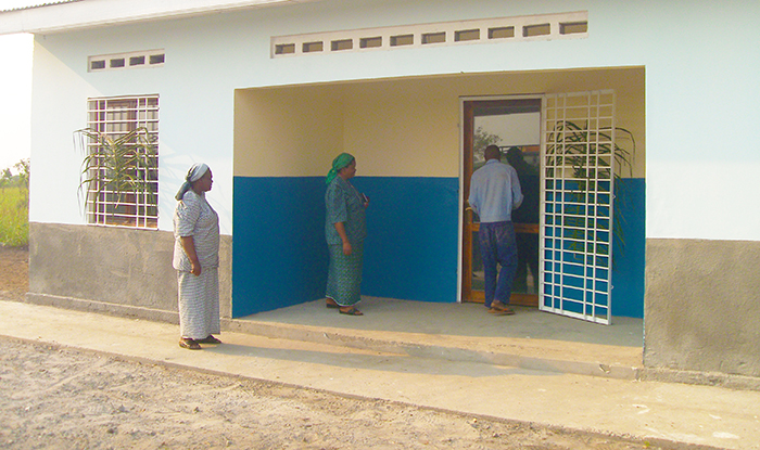 Da Beura al Congo. Il Comune finanzia una infermeria: “Li aiutiamo a casa loro”