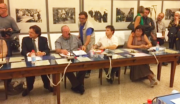Domo approva la delibera antiaccattonaggio. Contrario il Pd: “Sindaco sceriffo crociato”