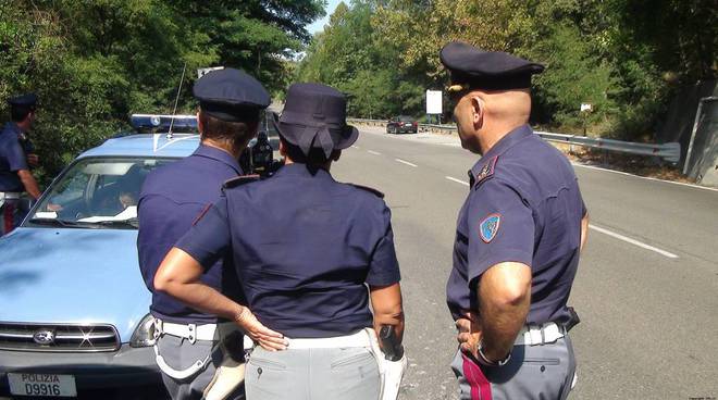 Collisione con un camion sulla statale: motociclista in gravi condizioni