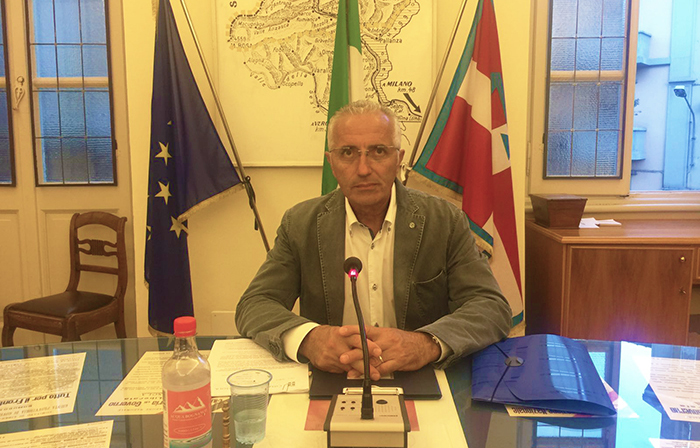 Il Pd domese attacca Valentini: “Non rispetta l’istituzione che rappresenta , si dimetta!"