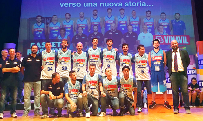 E' festa alla Fabbrica per la presentazione della stagione in serie B della Vinavil Cipir Basket. Video