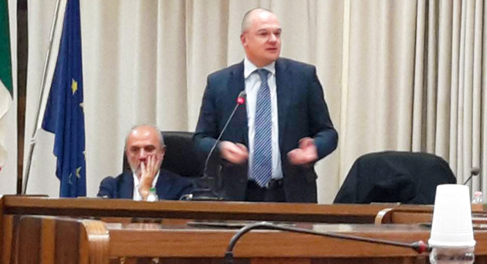Alti e bassi per Enrico Borghi, parla all'Onu e viene “bacchettato” dalla Fondazione Cariplo
