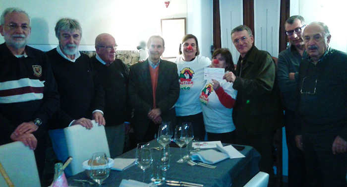 Ottomila euro a dottor Clown dall'Associazione Ossolana di Cultura medica